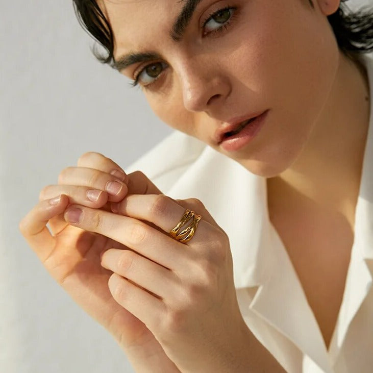 Anel Trançado Banhado em Ouro 18k