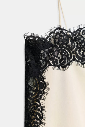 Top Acetinado com Renda Contrastante – Debra