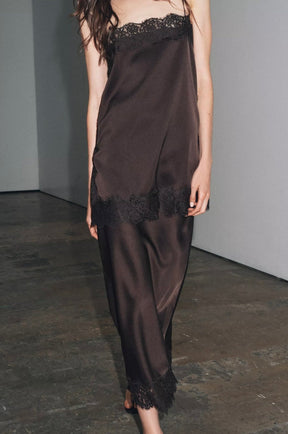 Top Acetinado com Renda Contrastante – Debra