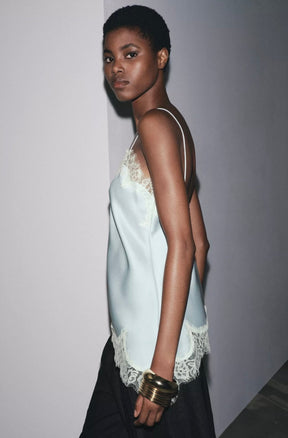 Top de Alça com Renda Acetinada – Sabotini