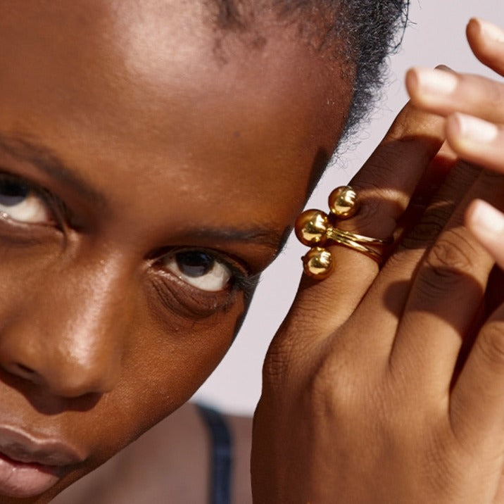 Anel com Esferas Banhado em Ouro 18k